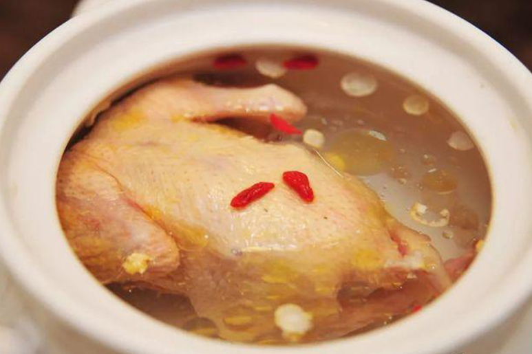 Trường Phái Ẩm thực An Huy Trung Quốc - Gà Đá Hấp