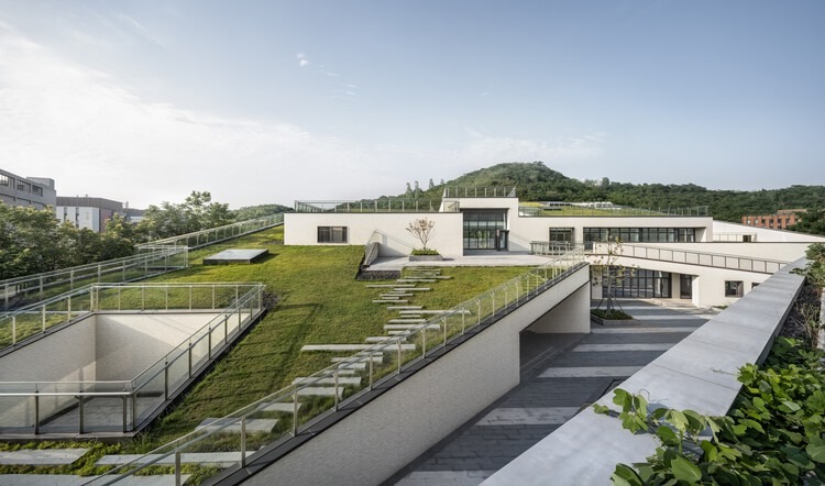 Trung tâm hoạt động