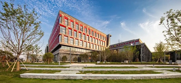 Tòa nhà học thuật của cơ sở Tô Châu