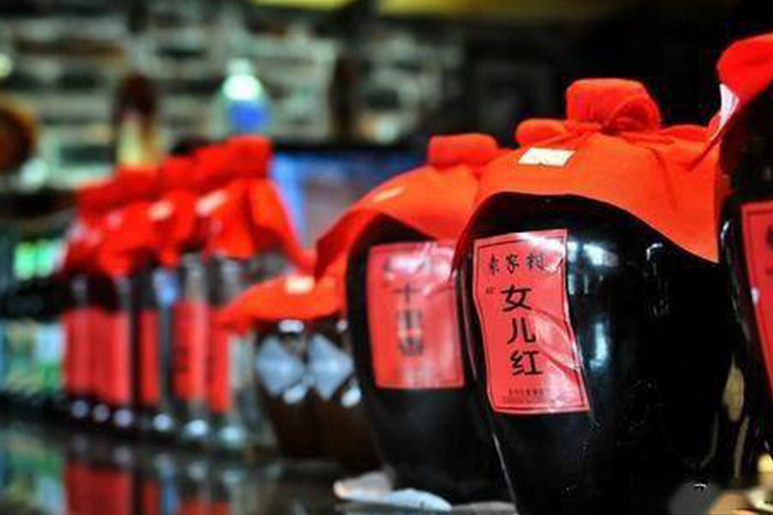 rượu nữ nhi hồng dùng để kết giao