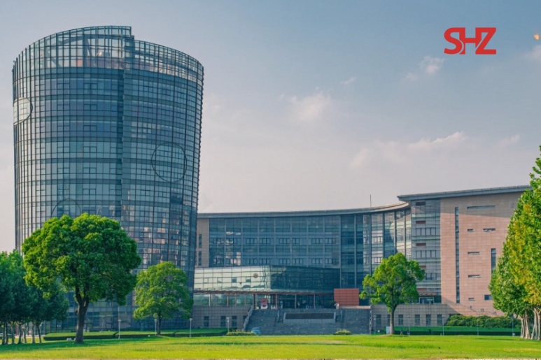 Sinh viên tại Đại học Sư phạm Hoa Đông ECNU